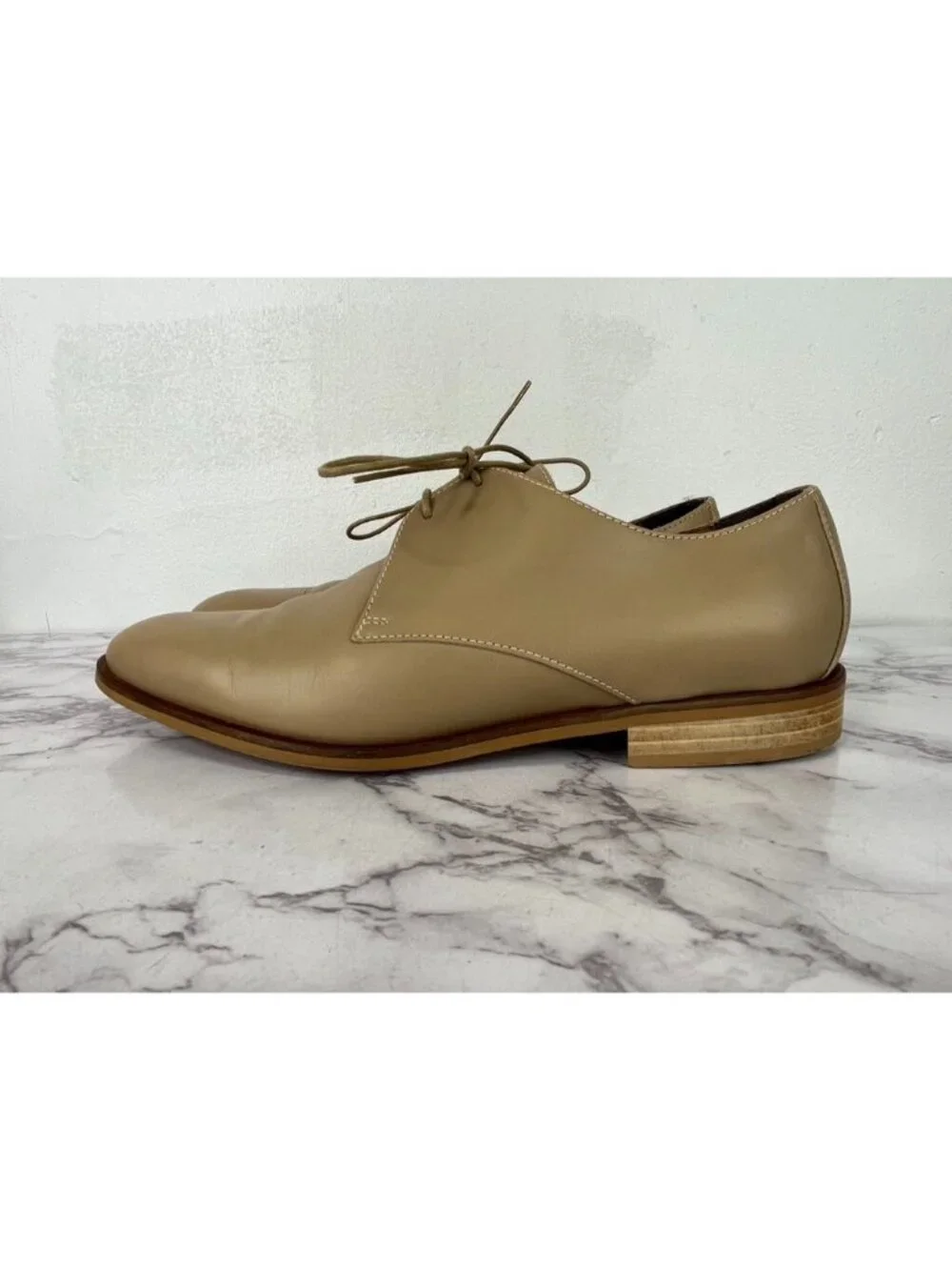Everlane Women's The Modern Oxford Beige Sz 9